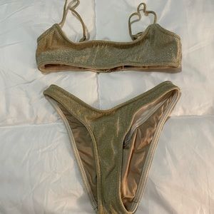 Triangl gold bikini